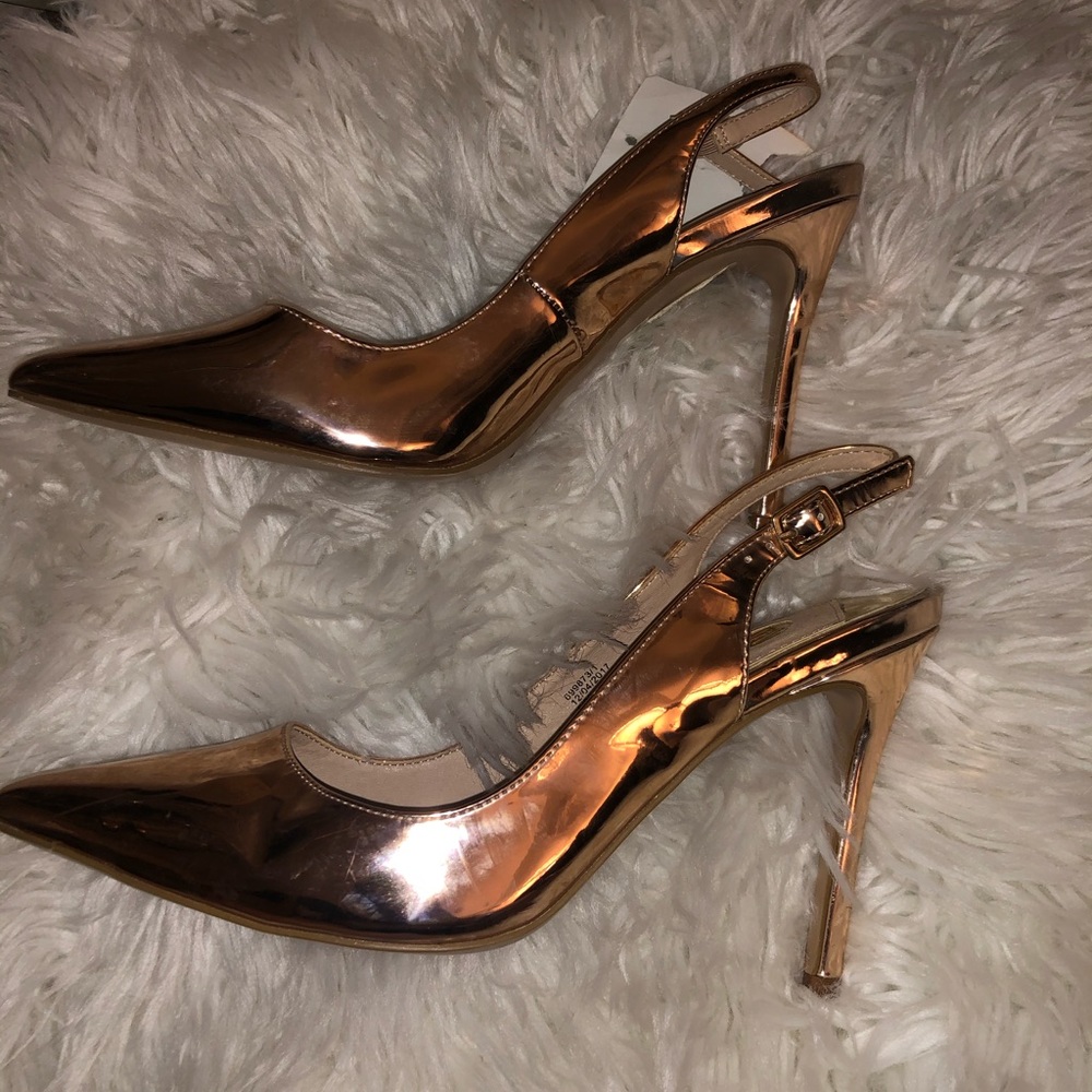 Gold Close Toe Pumps View 2